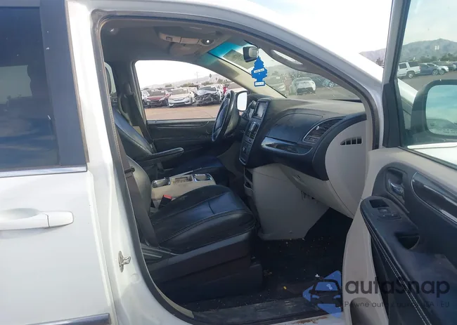 2C4RC1BG1GR296435: 44370154