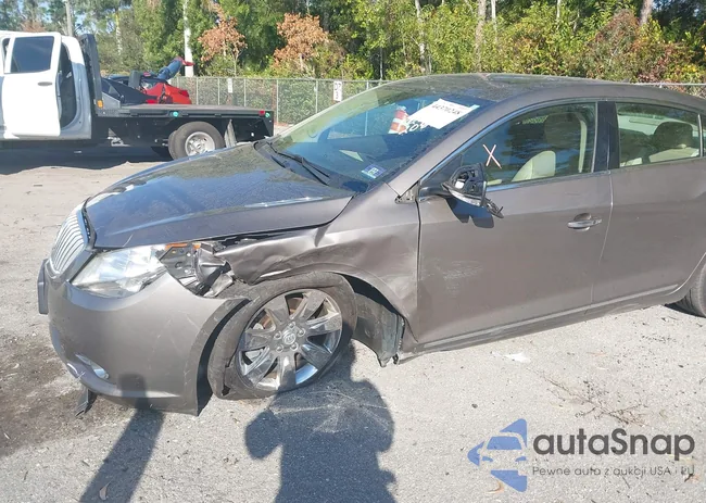 1G4GF5E37CF142081: 44370248