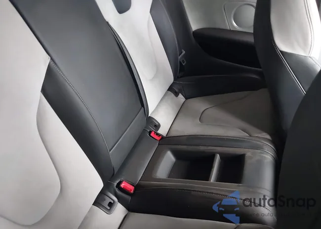 WAUC4AFR2GA026730: 44370276