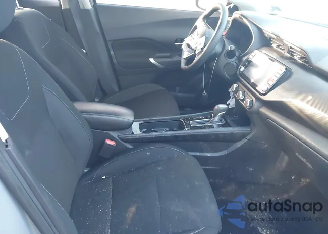 3N1CP5CV8RL557674: 44370353