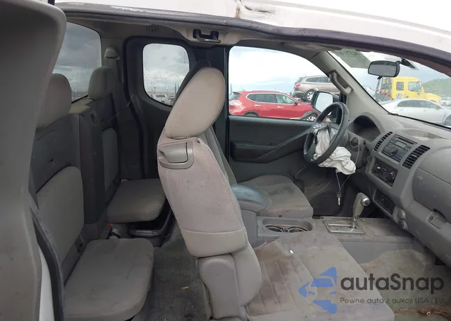 1N6BD0CT5DN747926: 44370385