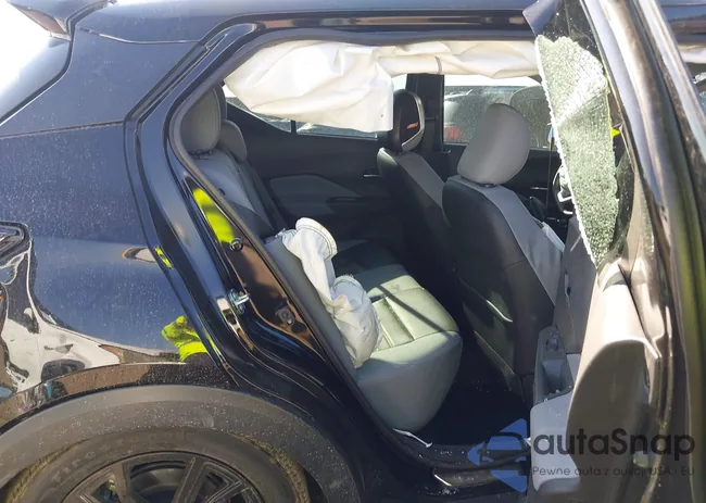 3N1CP5DV5RL530026: 44370386