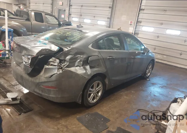 1G1BE5SM8J7143741: 44369634