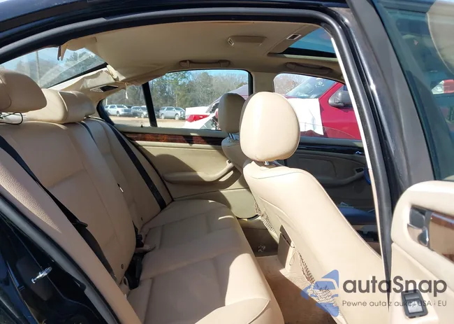 WBAET37495NJ84949: 44369698