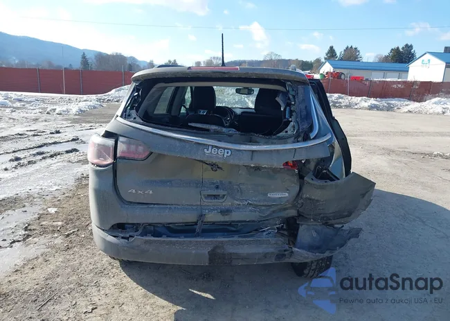 3C4NJDBB6KT656881: 44369721