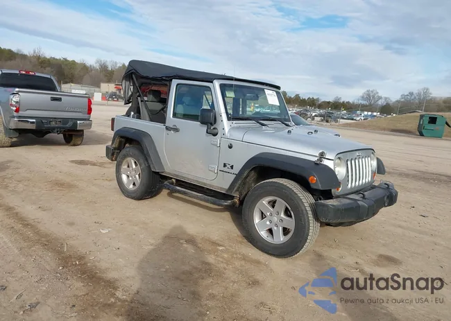 1J4FA24157L196557: 44369730