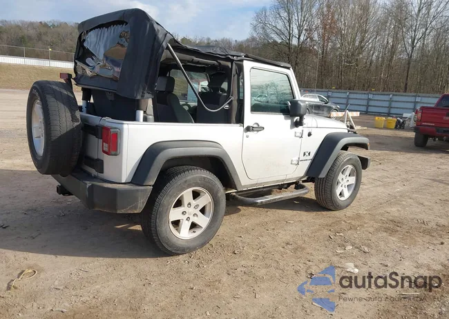 1J4FA24157L196557: 44369730