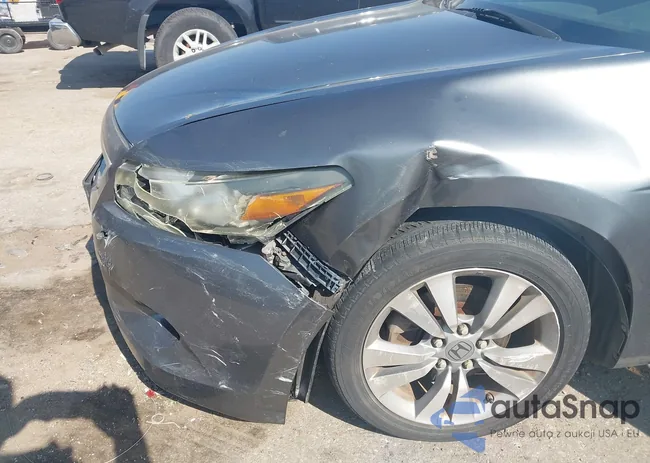 1HGCS12739A017519: 44369842