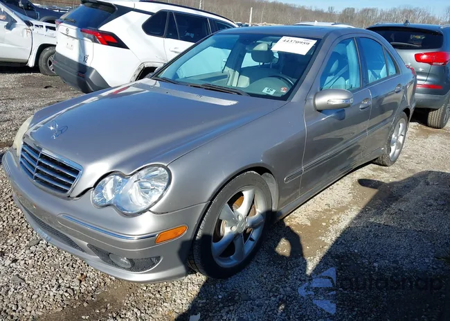 WDBRF40J85F641776: 44370959