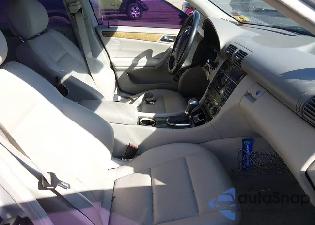 WDBRF52H77F878083: 44370961