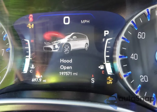 2C4RC1GG4HR679795: 44371008