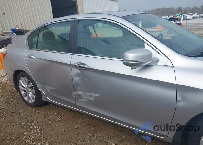 1HGCR2F89EA017569: 44371045