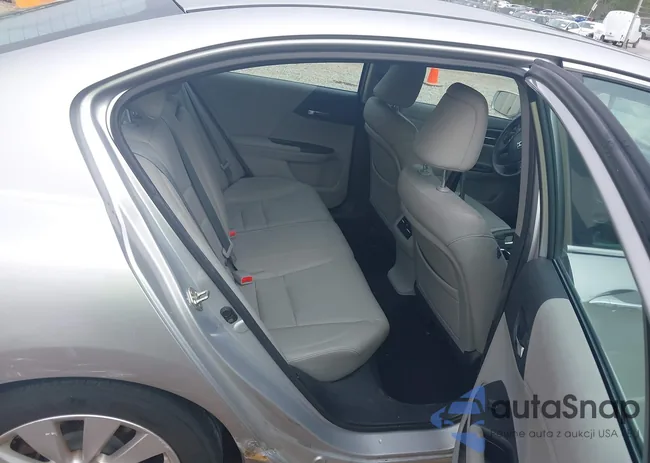 1HGCR2F89EA017569: 44371045