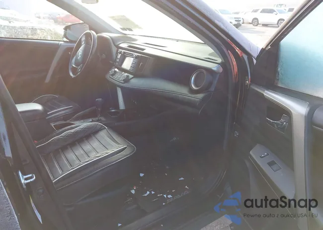 2T3RFREV7JW729043: 44371137