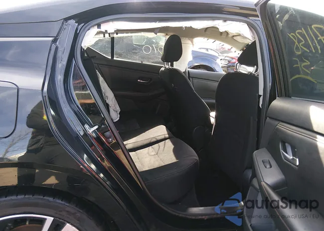 3N1AB8DV9MY232307: 44371138