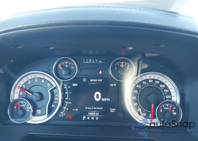 3C6UR5KL3EG303215: 44371146