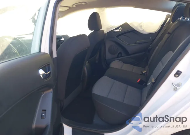 KNAFX4A84E5122403: 44371189