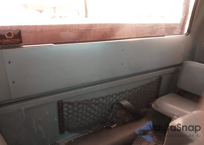 1FTYR14U77PA29752: 44371214