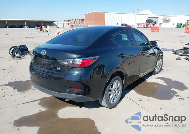 3MYDLBYV4HY166965: 44371378