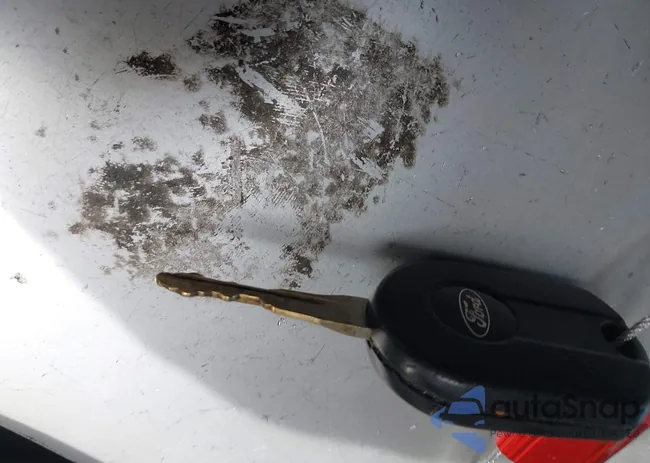 1FMCU49H48KA21849: 44371383