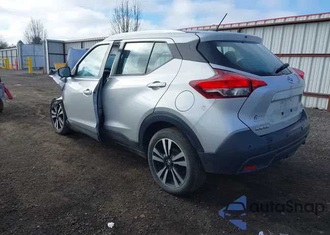 3N1CP5CV6LL521666: 44370646