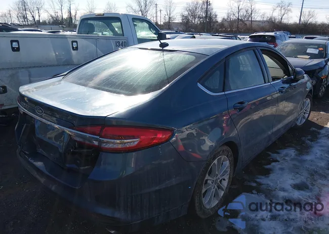 3FA6P0LU3JR158537: 44370683