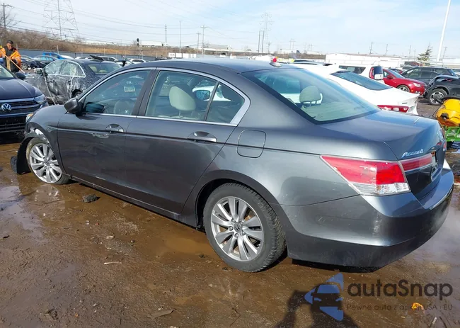 1HGCP2F84CA071431: 44370786