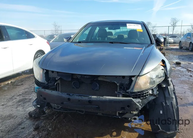 1HGCP2F84CA071431: 44370786