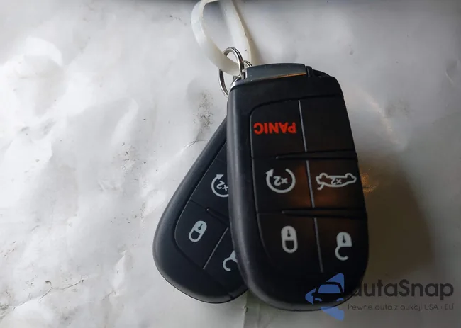 2C3CDXBG5PH636072: 44370802