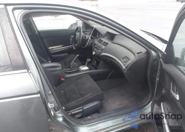 JHMCP26718C004186: 44372102