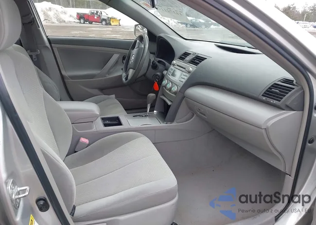 4T4BE46K19R131231: 44372112