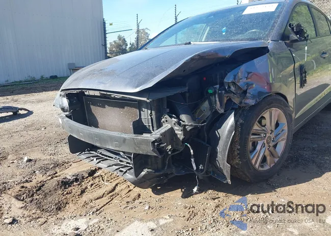 5NPD84LF4KH497075: 44372139