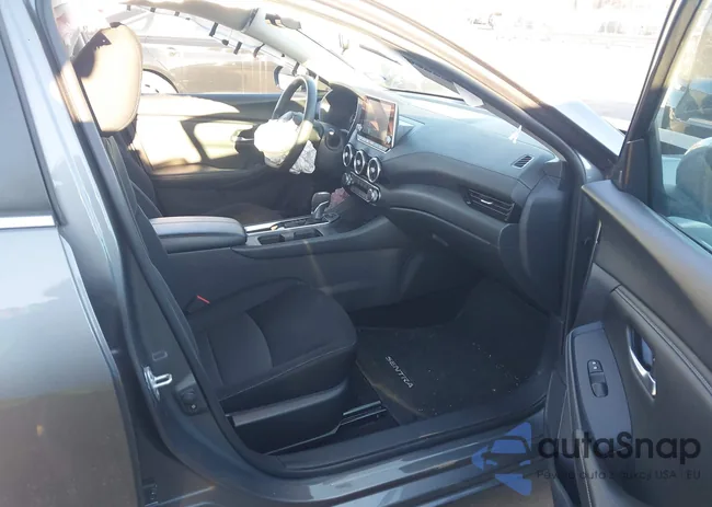 3N1AB8CV1RY330319: 44372157