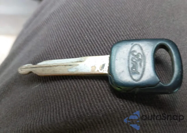 1FTNE24W06DB11036: 44372165