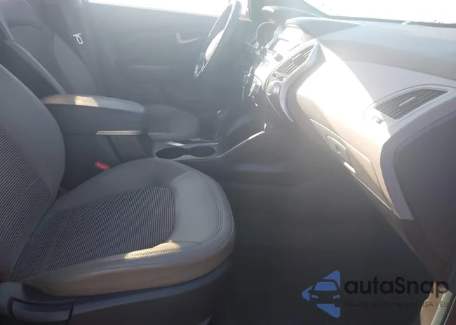 KM8JU3AC8CU506736: 44372197