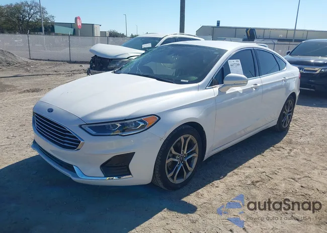 3FA6P0CD1KR222849: 44372309