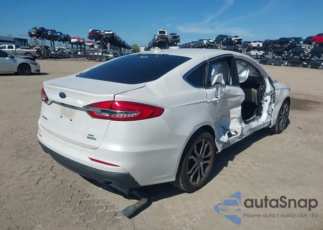 3FA6P0CD1KR222849: 44372309