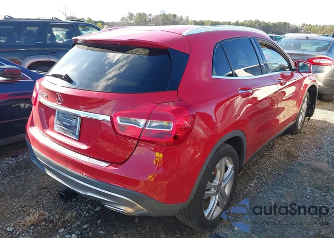 WDCTG4EB0GJ214334: 44372362