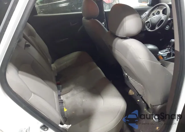 KM8JTCAF7FU071886: 44372422