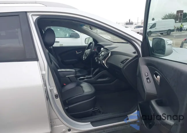 KM8JU3AC0CU455023: 44372443