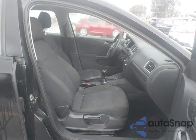 3VW2K7AJ2CM407741: 44372509