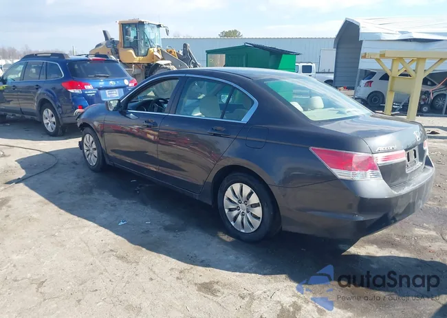 1HGCP2F32BA106342: 44371600