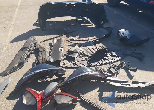 KMHLP4AGXPU385044: 44371629