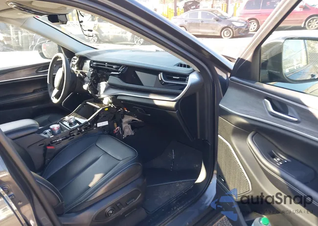 1C4RJYB69RC681453: 44371789