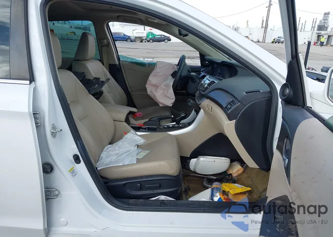 1HGCR2F85EA282618: 44371894