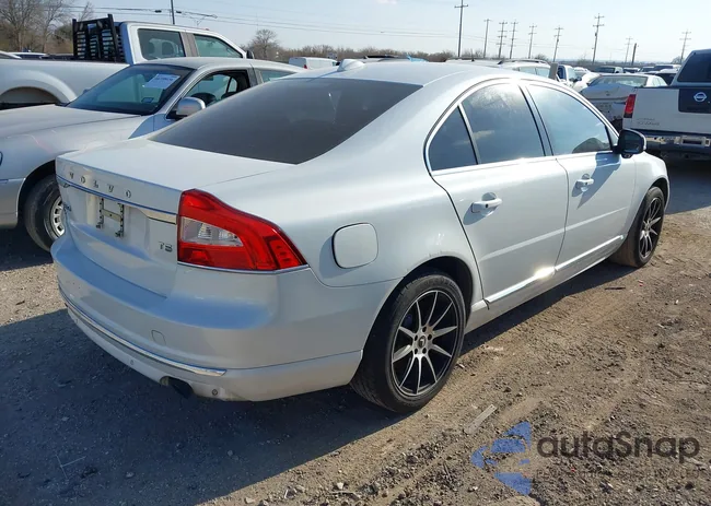 YV140MAB5F1182557: 44371906