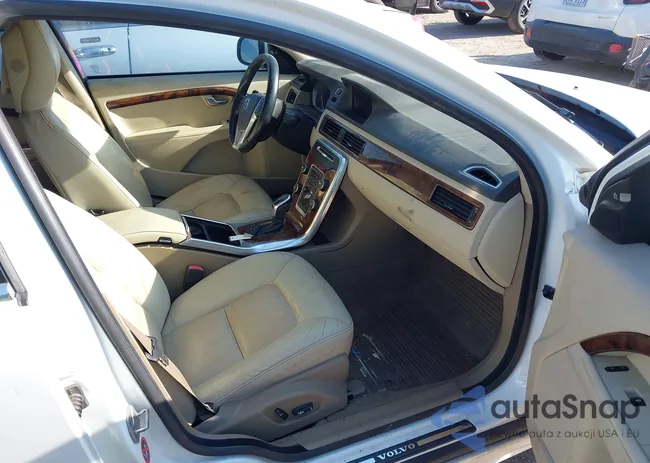 YV140MAB5F1182557: 44371906