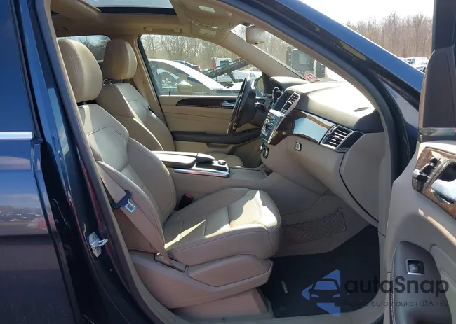 4JGDA5HB8DA211587: 44372921