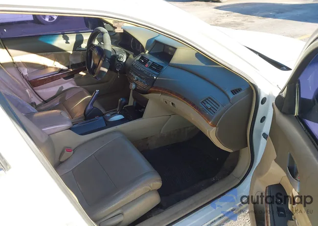 1HGCP26868A014624: 44372942