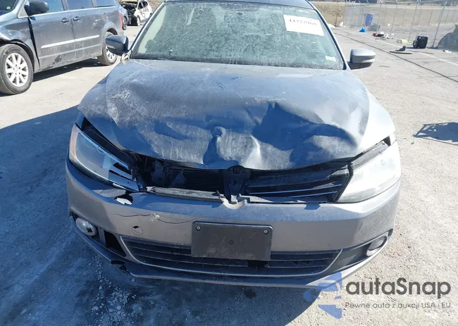 3VWLL7AJ2EM374034: 44372968